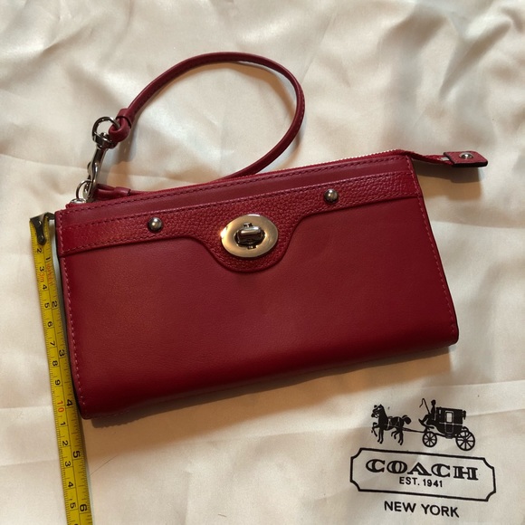 ❤️SOLD❤️: Coach Red Wristlet/Wallet - Picture 2 of 5